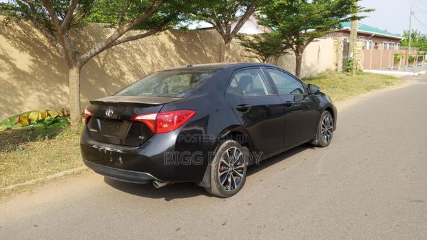Toyota Corolla SE 4dr Sedan (1.8L 4cyl CVT) 2017 Black