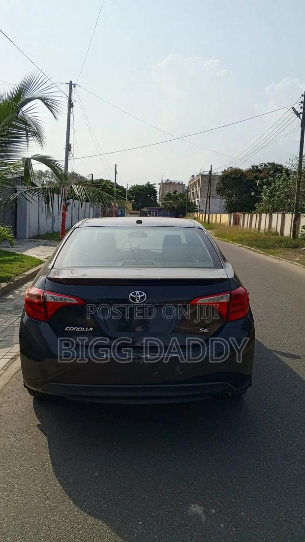 Toyota Corolla SE 4dr Sedan (1.8L 4cyl CVT) 2017 Black