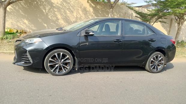 Toyota Corolla SE 4dr Sedan (1.8L 4cyl CVT) 2017 Black