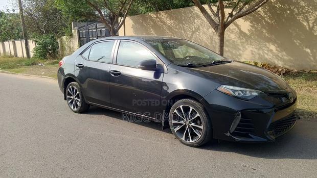 Toyota Corolla SE 4dr Sedan (1.8L 4cyl CVT) 2017 Black