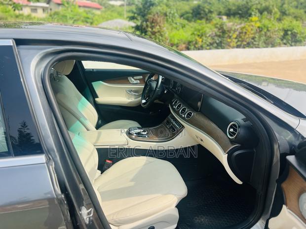 Mercedes-Benz E300 2018 Gray