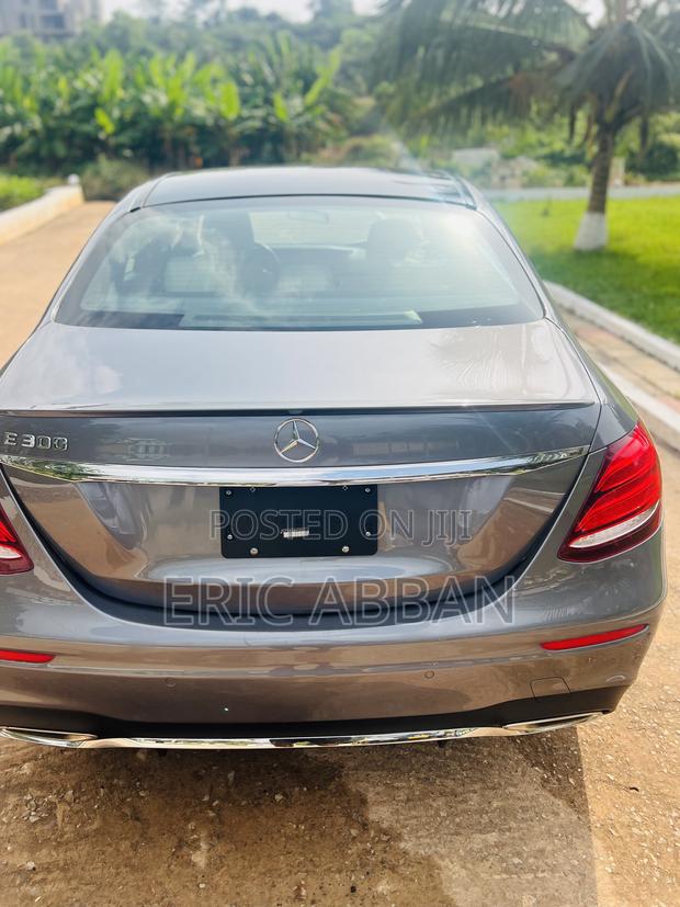 Mercedes-Benz E300 2018 Gray