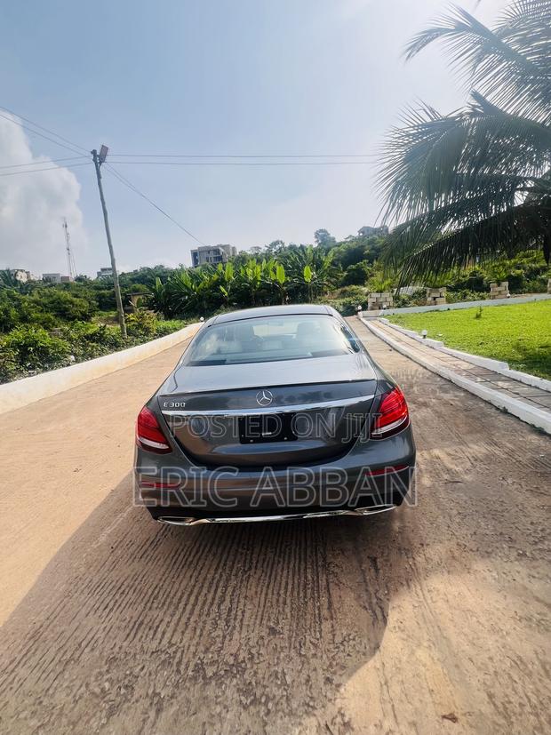 Mercedes-Benz E300 2018 Gray