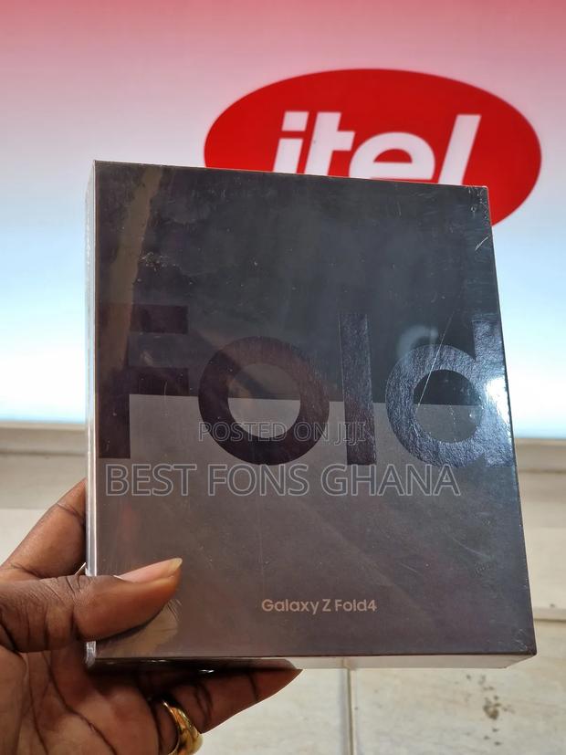 New Samsung Galaxy Z Fold4 256 GB