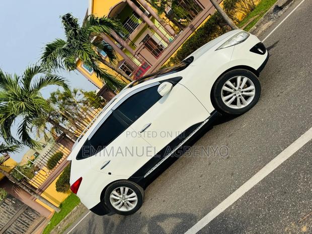 Hyundai Tucson GLS FWD 2011 White