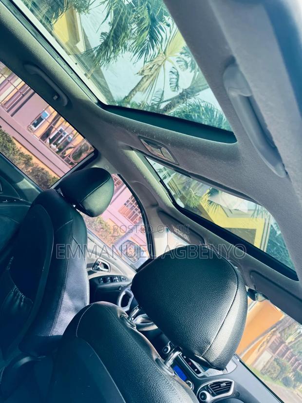 Hyundai Tucson GLS FWD 2011 White