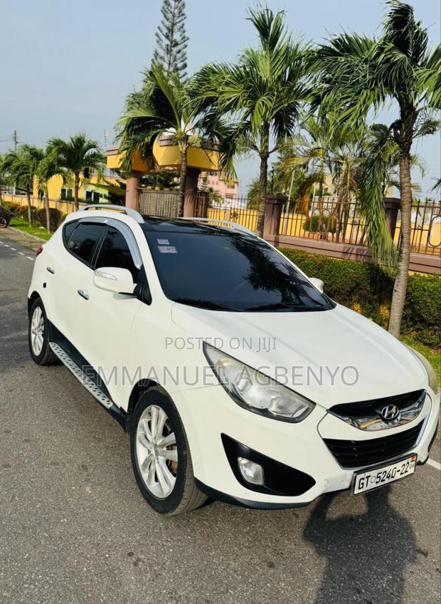 Hyundai Tucson GLS FWD 2011 White