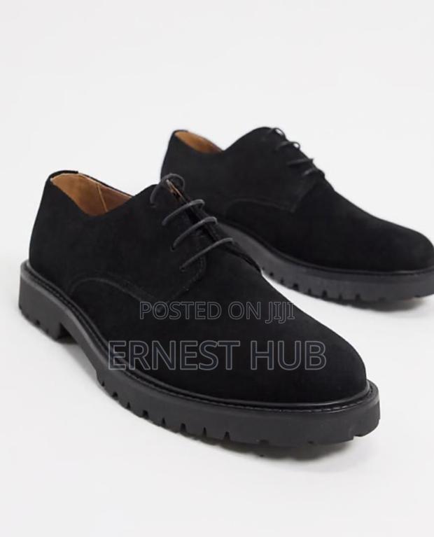 Chelsea Boots · Photo 3