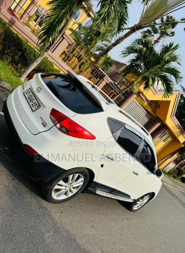 Hyundai Tucson GLS FWD 2011 White