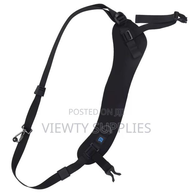 Quick Release Anti-Slip Camera Strap With Metal Hook for DSLR Cameras