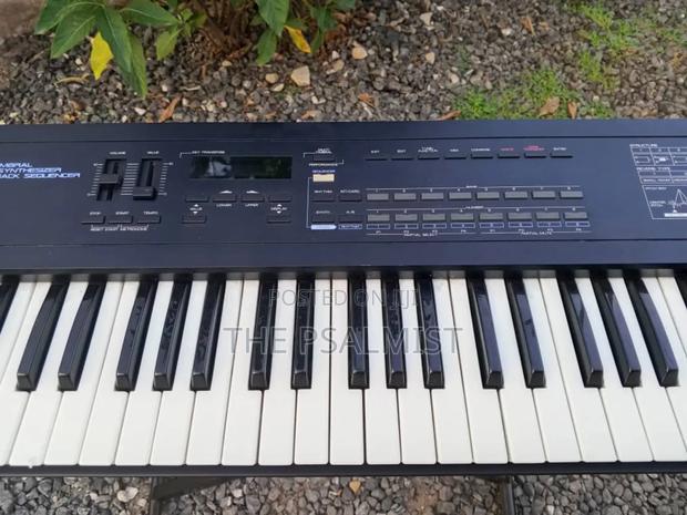 Roland D20 Synthroland D-20 61-Key Multi-Timbral Linear Synthesizer photo 9