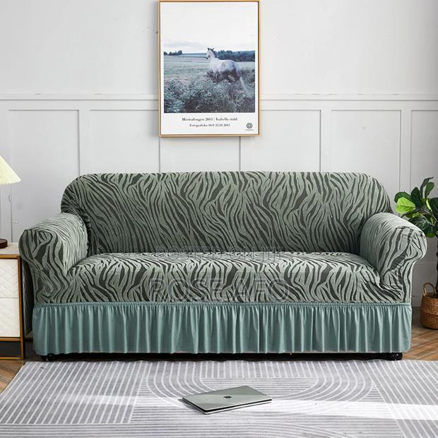 Pleated and Elastic Sofa Covers photo 2