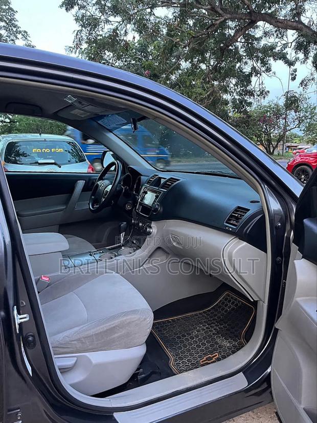Toyota Highlander Suvs Available for Rentals! photo 3