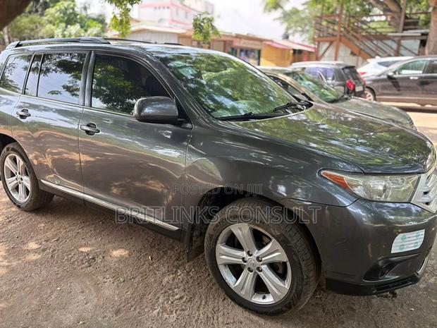 Suvs for Rentals Toyota Highlander Available! photo 3