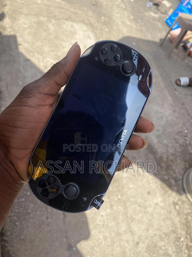 Playstation Vita Loaded With Games Available On The Low. photo 2
