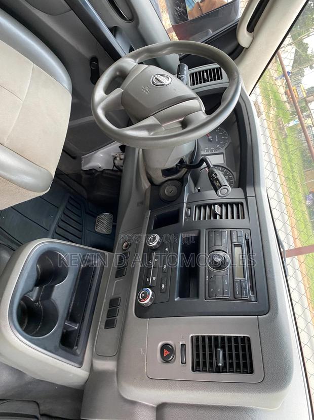 Nissan NV200 2014 Blue photo 4