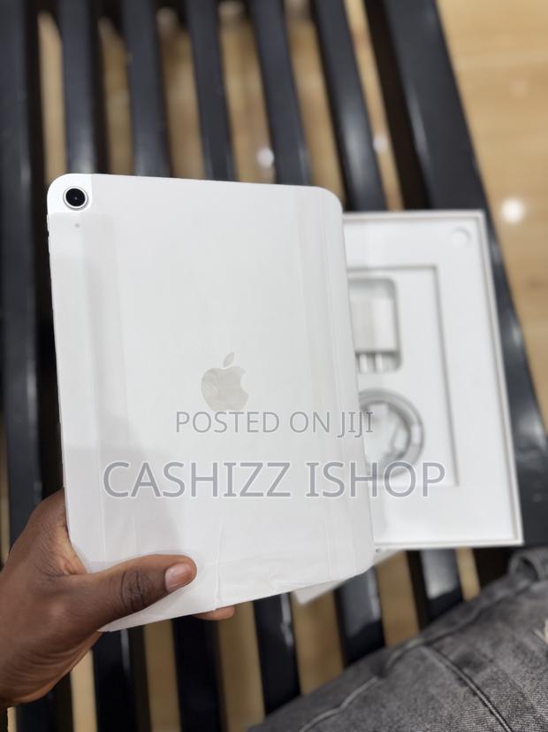 New Apple iPad (2025) 128 GB Blue · Photo 1