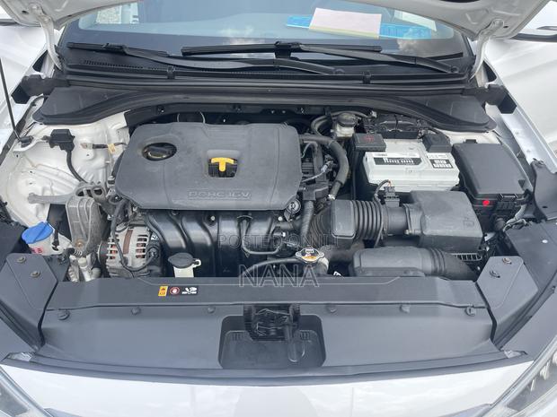 Hyundai Elantra Limited w/SULEV 2020 White