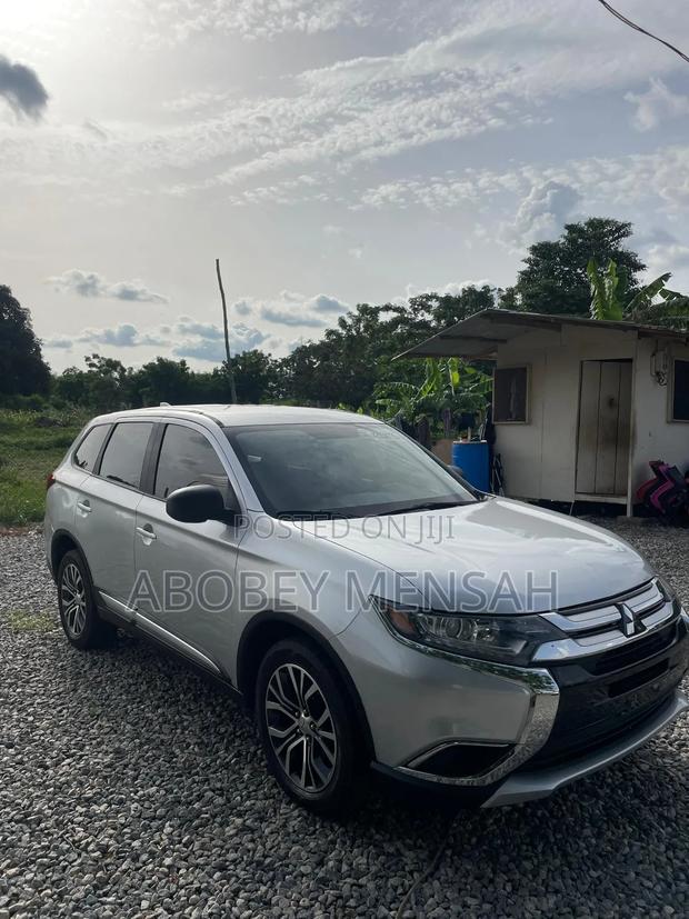 Mitsubishi Outlander SEL FWD 2018 Silver