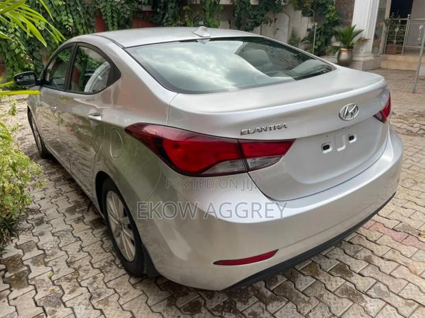 Hyundai Elantra SE 4dr Sedan (1.8L 4cyl 6A) 2014 Silver
