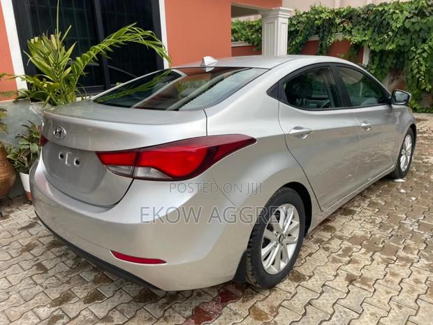 Hyundai Elantra SE 4dr Sedan (1.8L 4cyl 6A) 2014 Silver