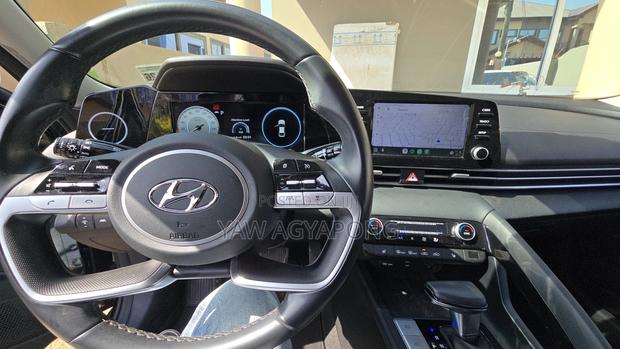 Hyundai Elantra SEL 2021 Black