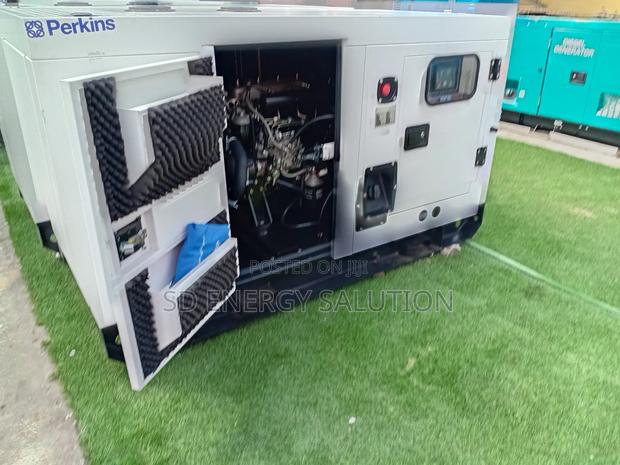 Fuel-Efficient Perkins Power Generator · Photo 2