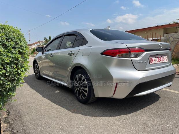 Toyota Corolla 2020 Silver