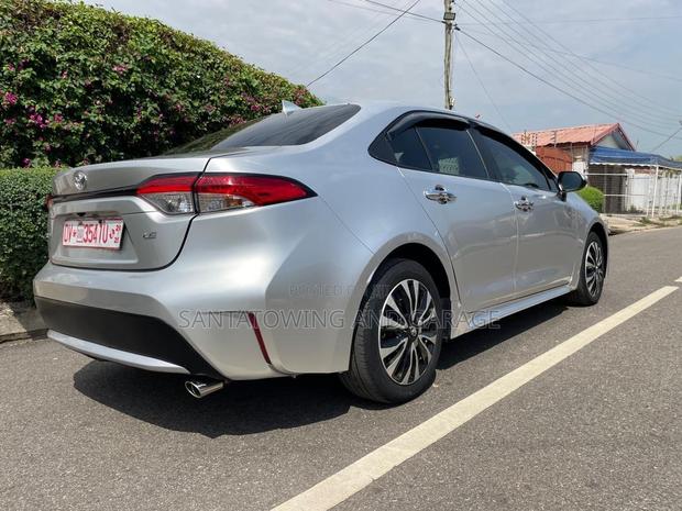 Toyota Corolla 2020 Silver