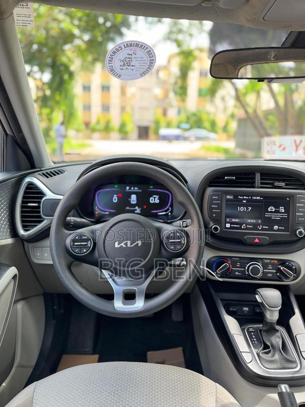 Kia Soul LX FWD 2025 Silver