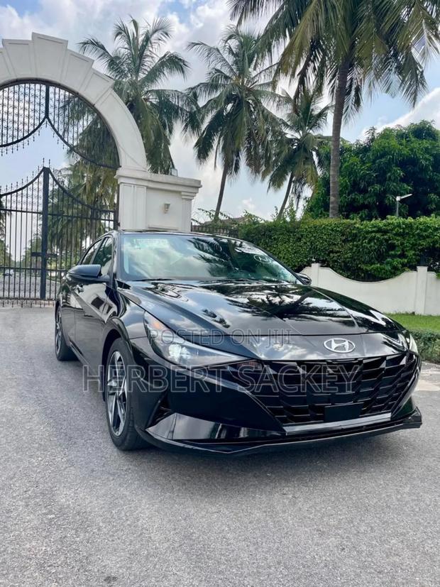 Hyundai Elantra Limited 2023 Black
