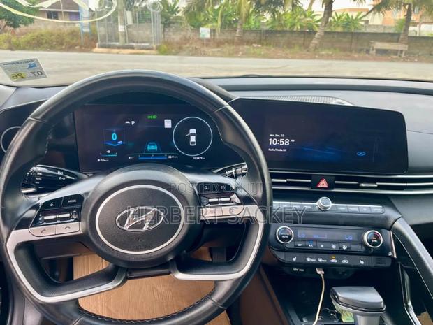 Hyundai Elantra Limited 2023 Black