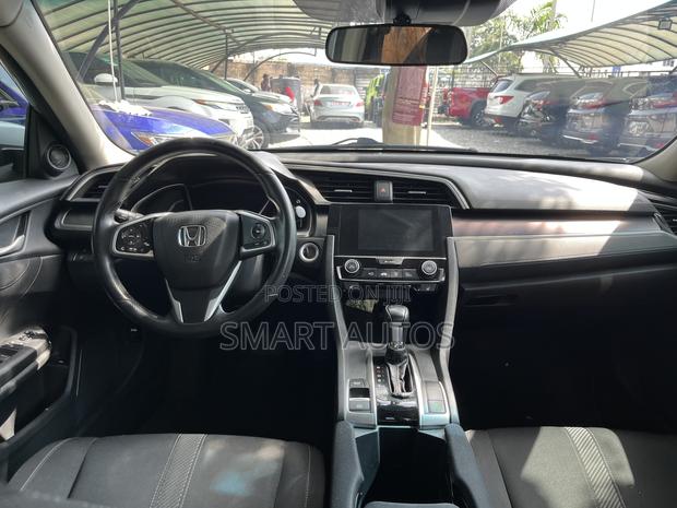 Honda Civic EX Sedan 2018 Silver