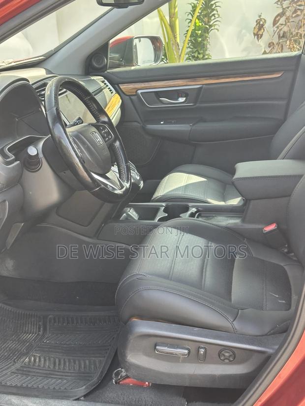 Honda CR-V Touring AWD 2018 Orange