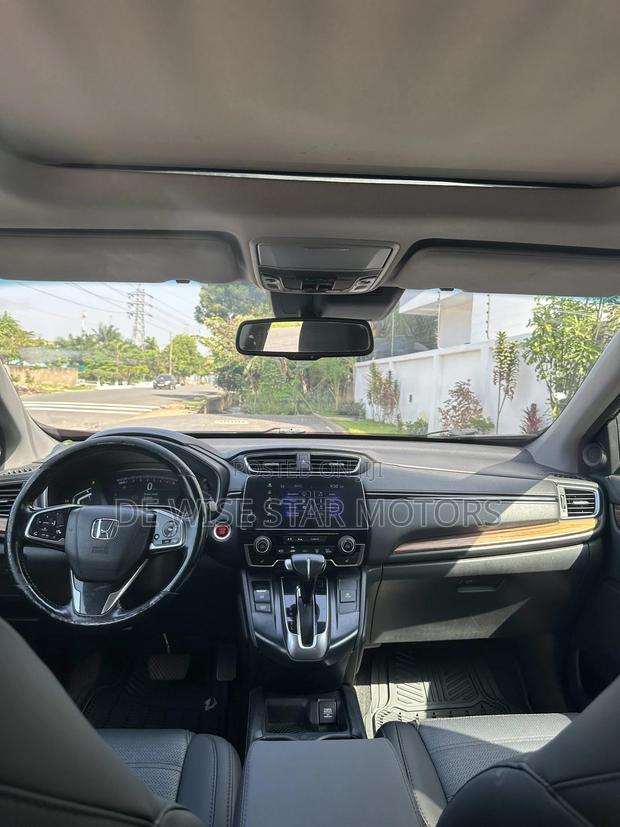 Honda CR-V Touring AWD 2018 Orange