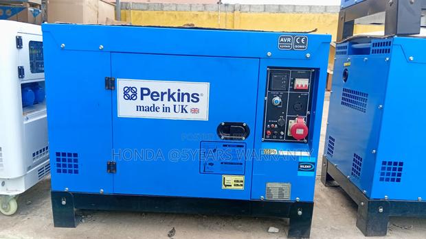 Heavy-Duty Perkins-* 22kva 3-Phase Generator · Photo 2