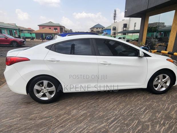 Hyundai Elantra GLS Automatic 2012 White