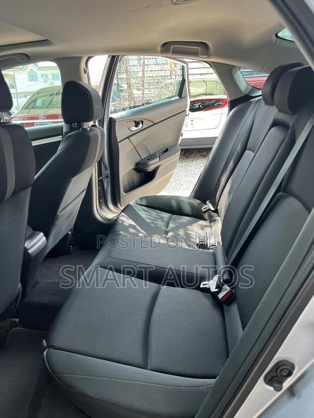 Honda Civic EX Sedan 2018 Silver