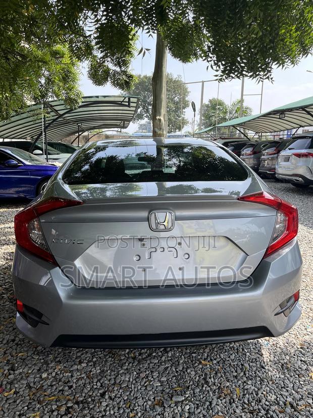 Honda Civic EX Sedan 2018 Silver