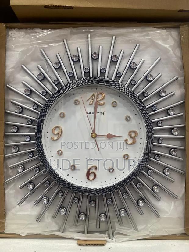 Wall Clock · Photo 4