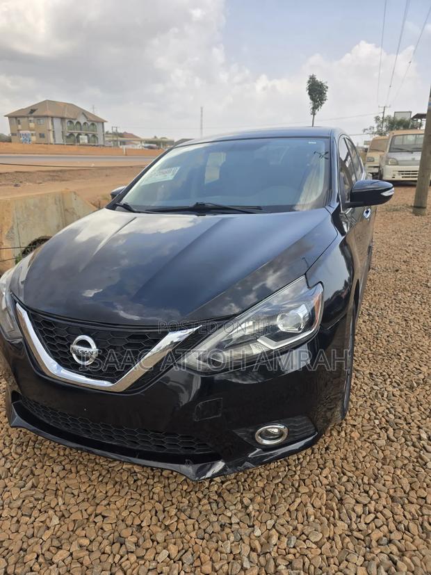 Nissan Sentra SR 2019 Black photo 5