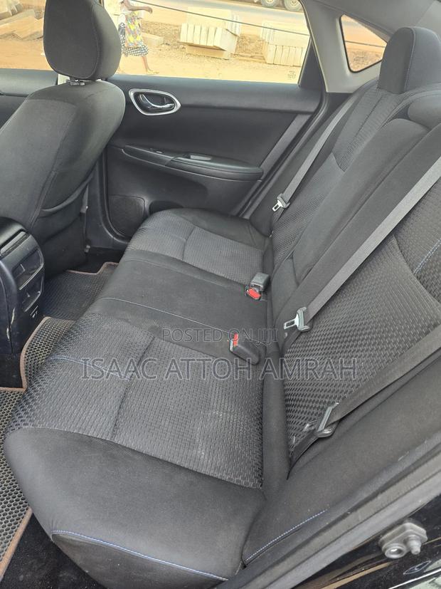 Nissan Sentra SR 2019 Black photo 9