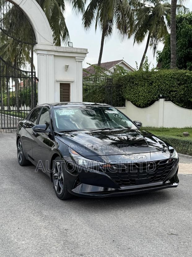 Hyundai Elantra Limited 2023 Black