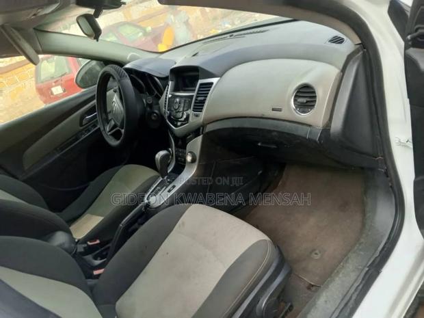 Toyota Camry LE 4dr Sedan w/Prod. End 11/13 (2.5L 4cyl 6A) 2014 Gray photo 5