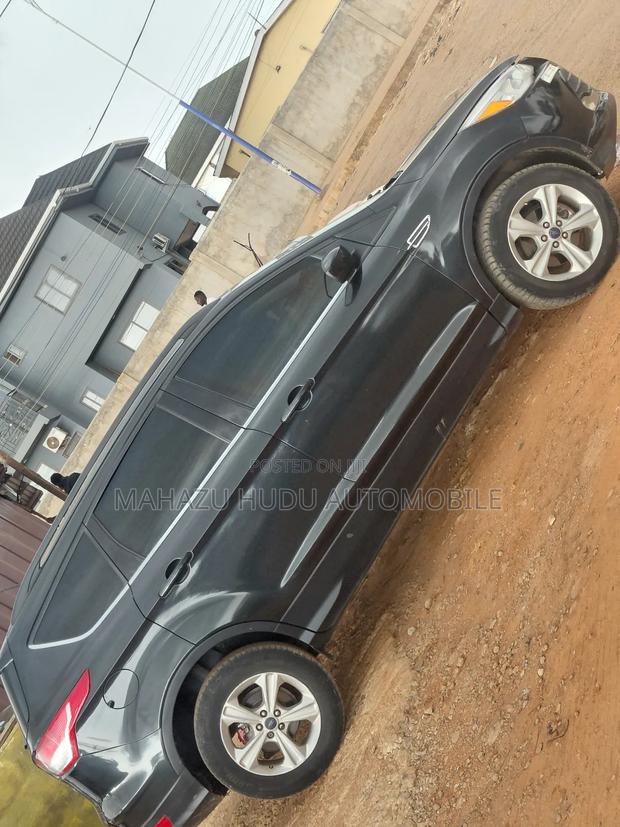 Ford Escape SE 4dr SUV (1.6L 4cyl Turbo 6A) 2015 Black