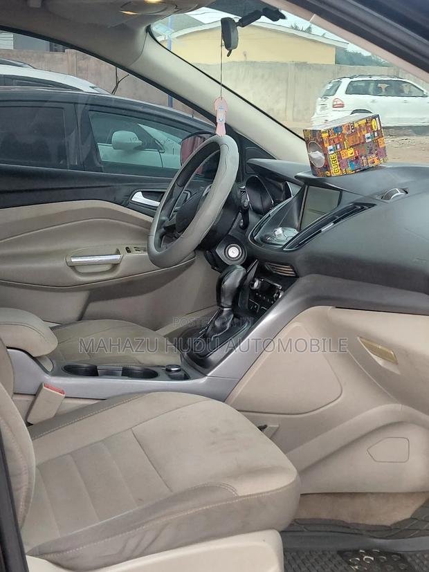 Ford Escape SE 4dr SUV (1.6L 4cyl Turbo 6A) 2015 Black