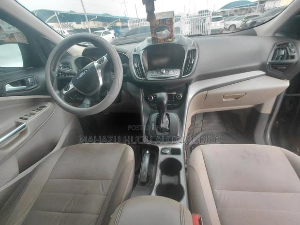 Ford Escape SE 4dr SUV (1.6L 4cyl Turbo 6A) 2015 Black