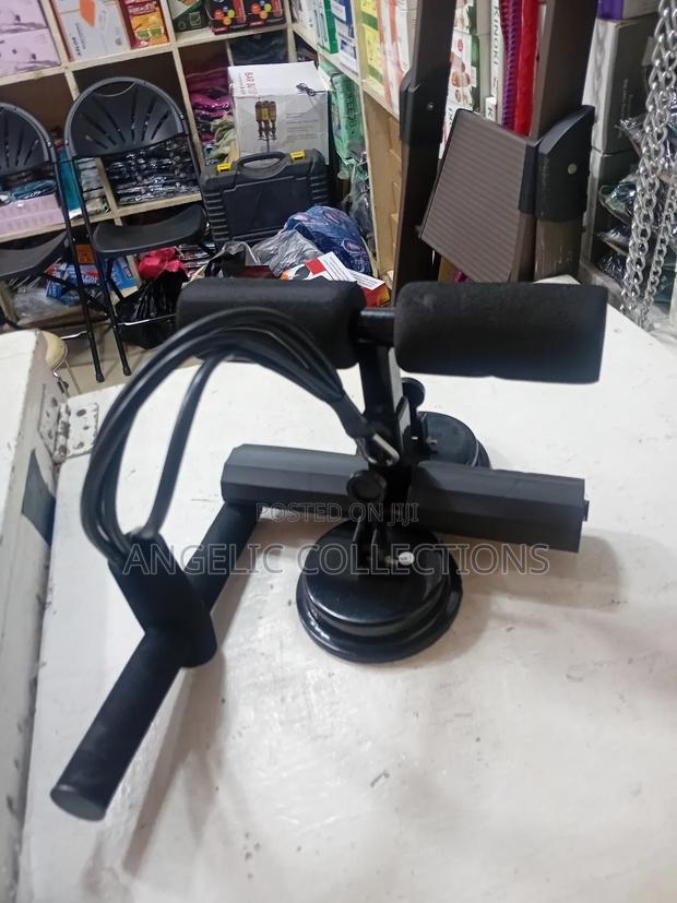Sit Up Bar With Resistance Band · Photo 3