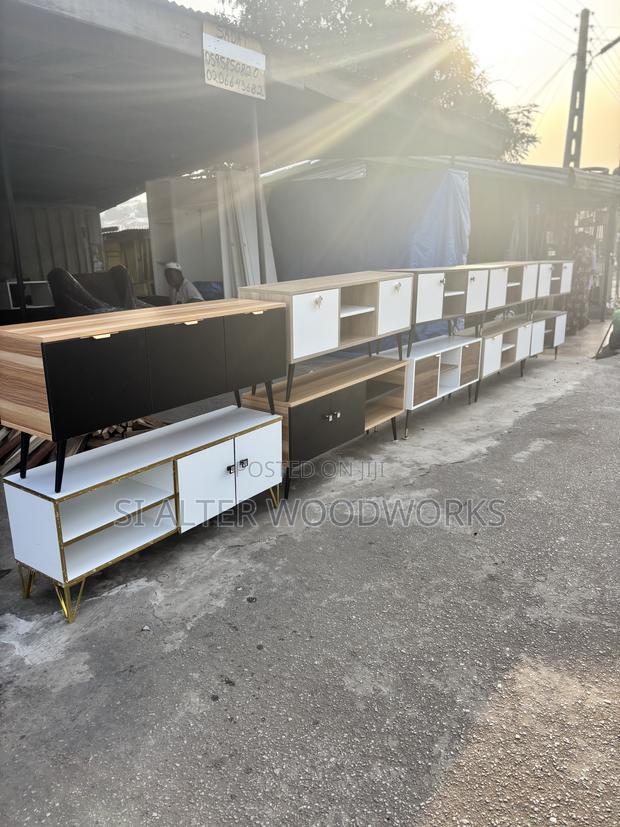Foreign Plywood Tv Stand · Photo 2