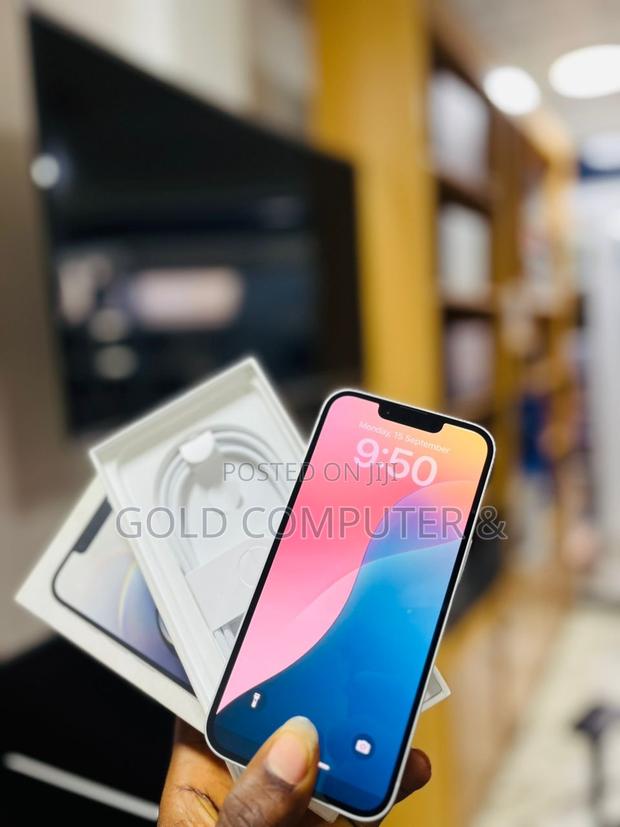 Apple iPhone 16e 128 GB White
